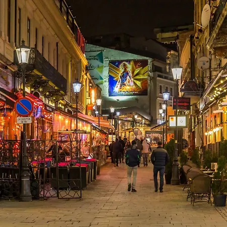 White Nights Of Old Town Apartment *