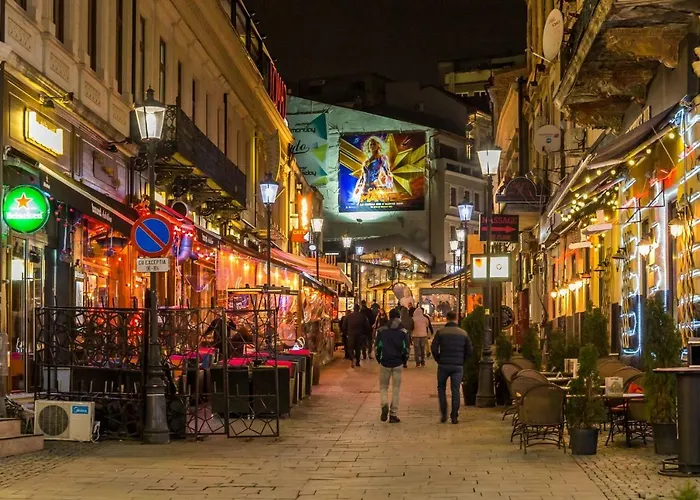 White Nights Of Old Town Апартаменти *