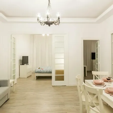 Апартаменти White Nights Of Old Town