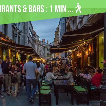Appartement White Nights Of Old Town Boekarest