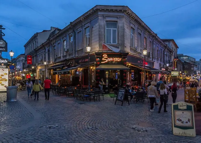 White Nights Of Old Town Appartement Boekarest